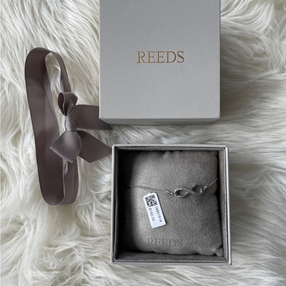 Reeds infinity bracelet